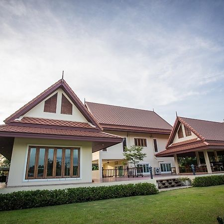 Thararin Villa Ban Doem Bang Bagian luar foto