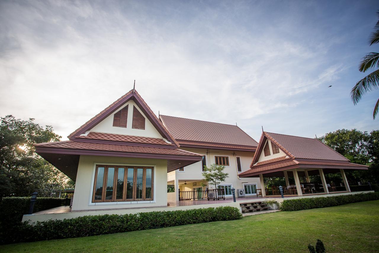 Thararin Villa Ban Doem Bang Bagian luar foto