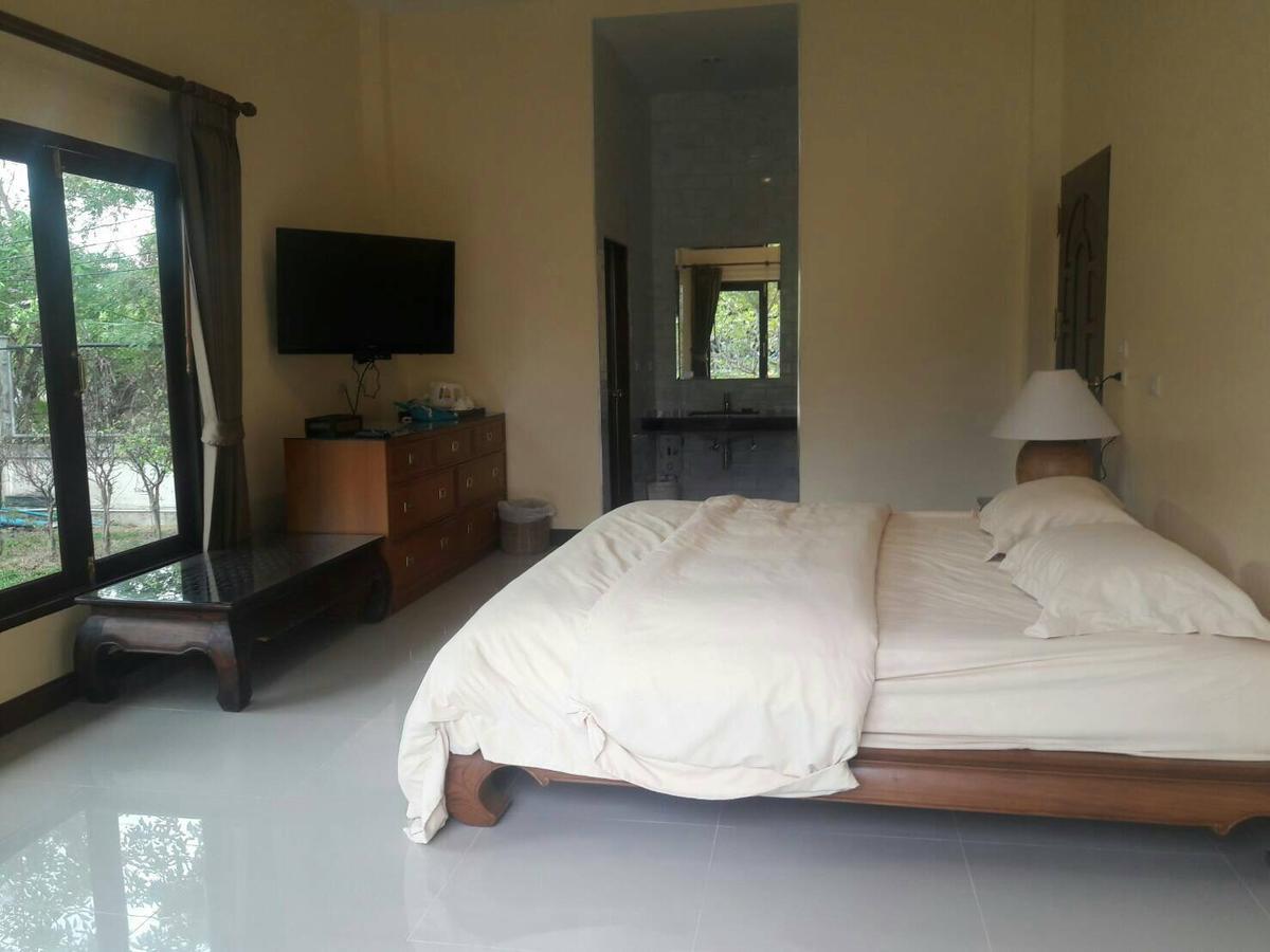 Thararin Villa Ban Doem Bang Bagian luar foto